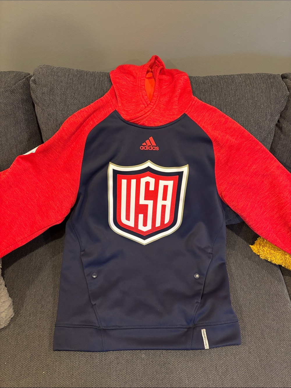 Men’s Small Adidas USA Hockey Sweatshirt